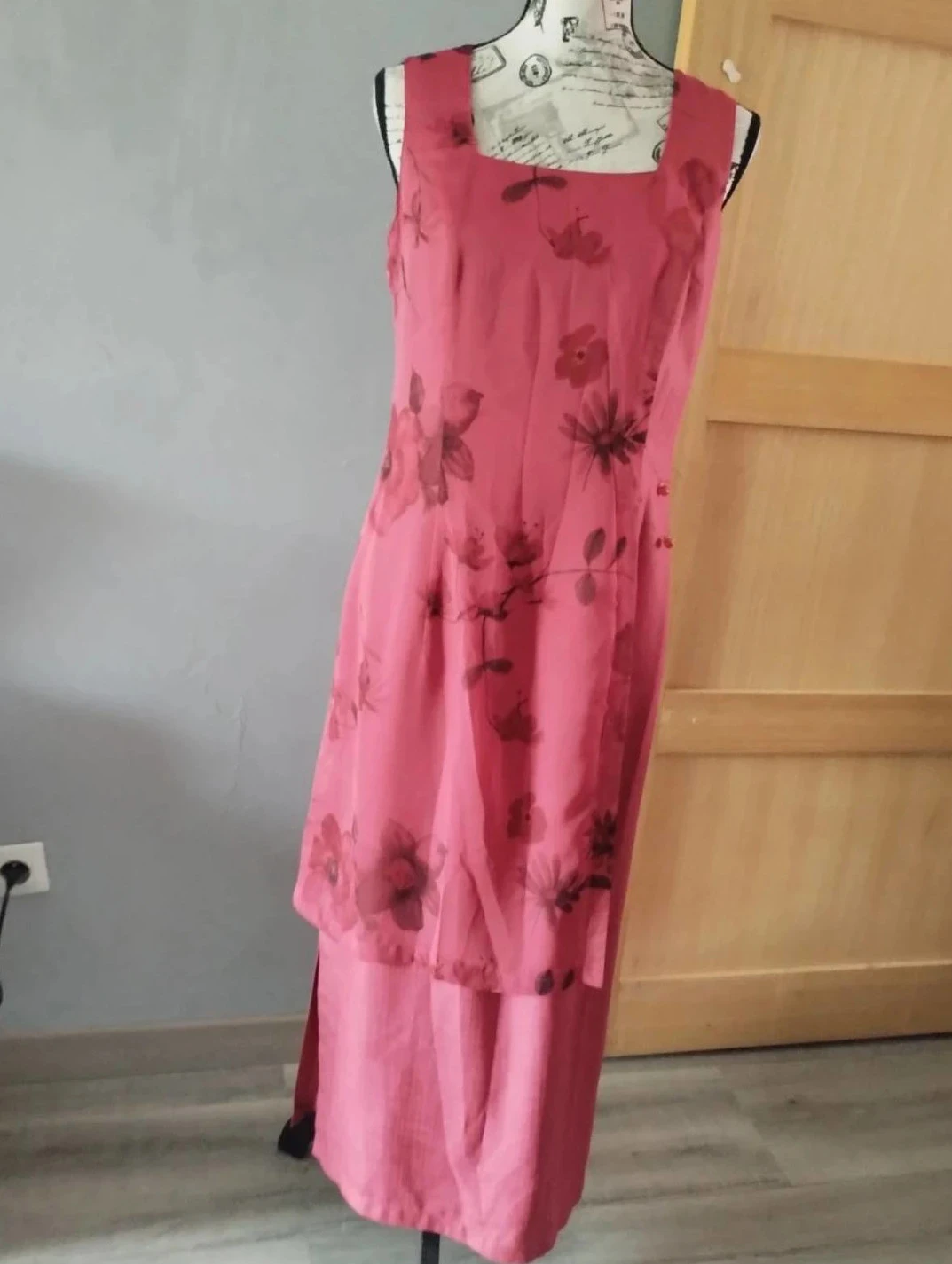 Longue robe fleurie, framboise, un jour ailleurs T38